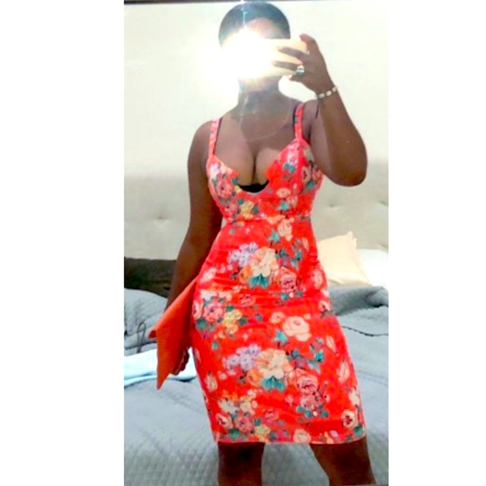 Sweetheart floral print midi dress